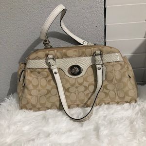 SOLD‼️Signature coach handbag